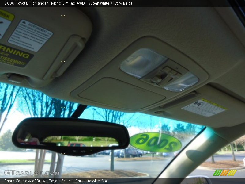 Super White / Ivory Beige 2006 Toyota Highlander Hybrid Limited 4WD