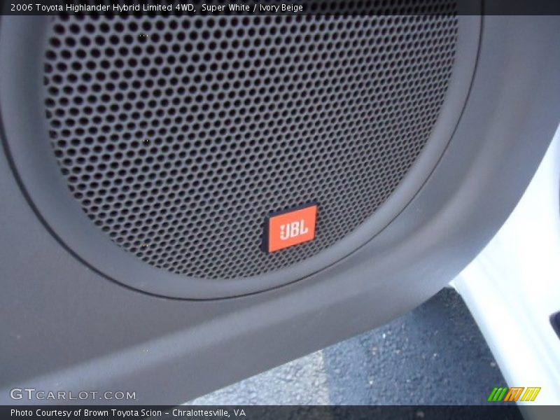 Super White / Ivory Beige 2006 Toyota Highlander Hybrid Limited 4WD
