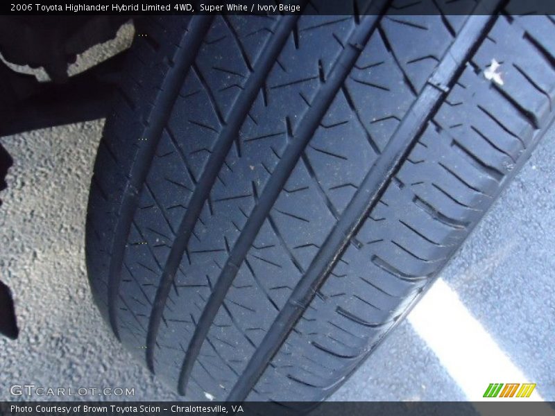 Super White / Ivory Beige 2006 Toyota Highlander Hybrid Limited 4WD