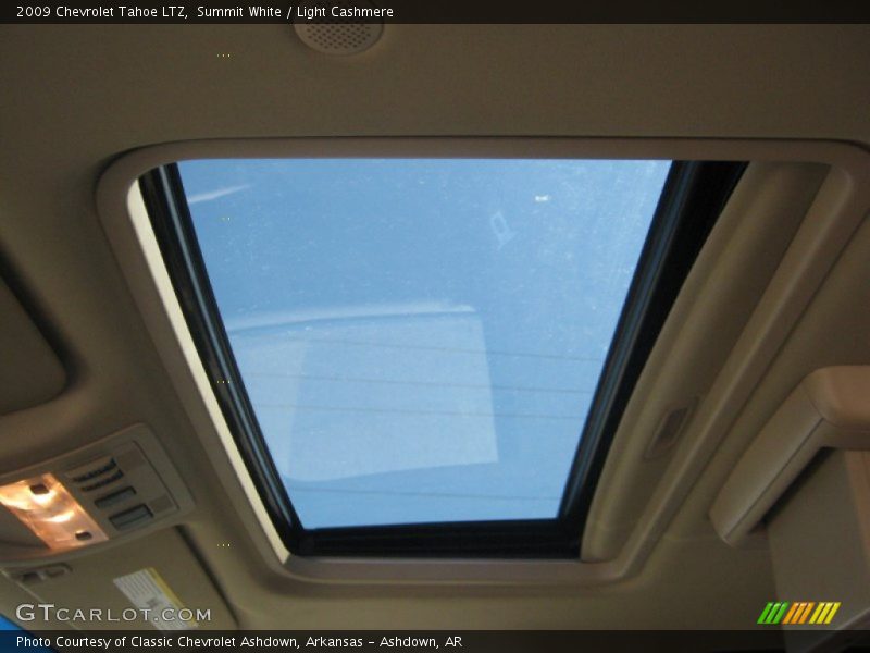 Summit White / Light Cashmere 2009 Chevrolet Tahoe LTZ