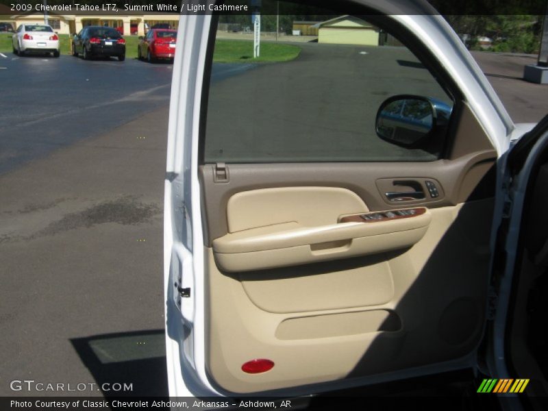 Summit White / Light Cashmere 2009 Chevrolet Tahoe LTZ