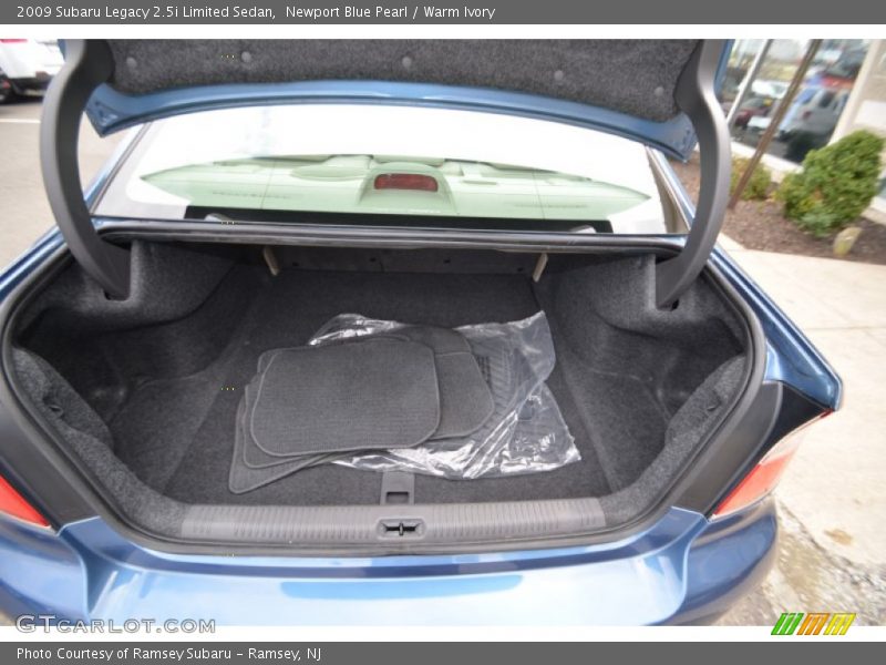Newport Blue Pearl / Warm Ivory 2009 Subaru Legacy 2.5i Limited Sedan