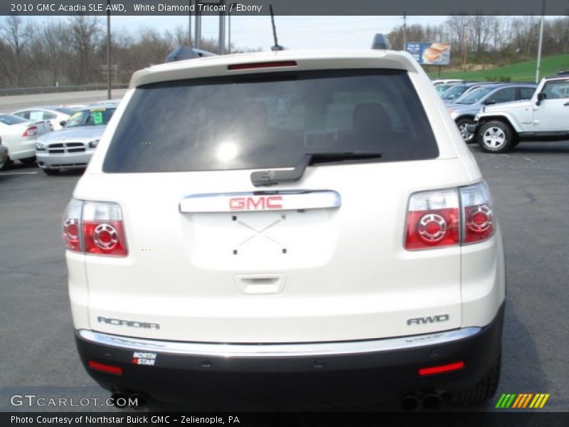 White Diamond Tricoat / Ebony 2010 GMC Acadia SLE AWD