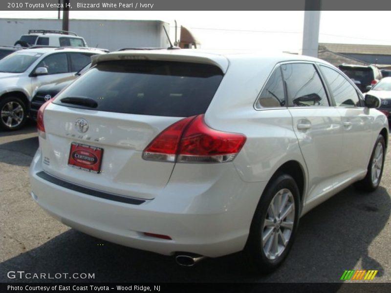 Blizzard White Pearl / Ivory 2010 Toyota Venza I4