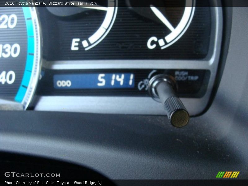 Blizzard White Pearl / Ivory 2010 Toyota Venza I4