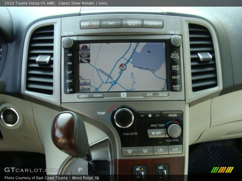 Classic Silver Metallic / Ivory 2010 Toyota Venza V6 AWD