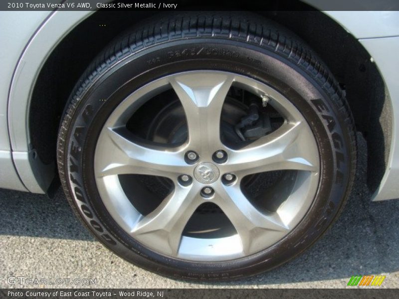 Classic Silver Metallic / Ivory 2010 Toyota Venza V6 AWD
