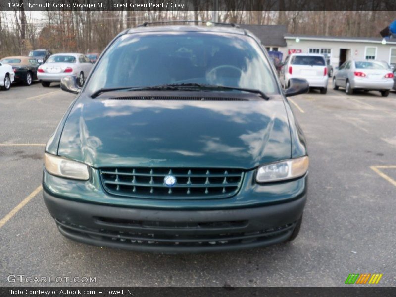 Forest Green Pearl / Gray 1997 Plymouth Grand Voyager SE
