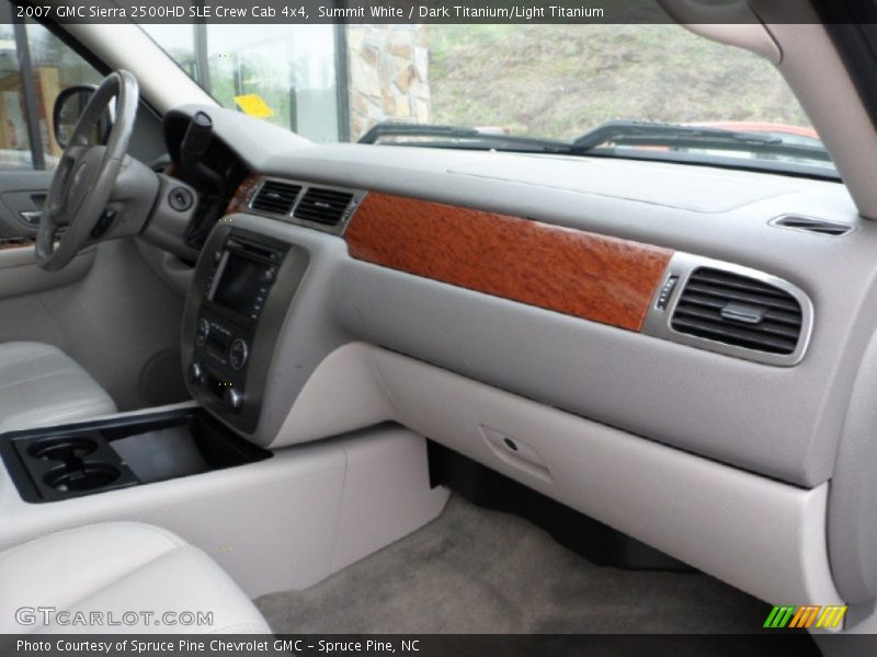 Dashboard of 2007 Sierra 2500HD SLE Crew Cab 4x4