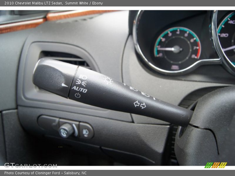 Summit White / Ebony 2010 Chevrolet Malibu LTZ Sedan