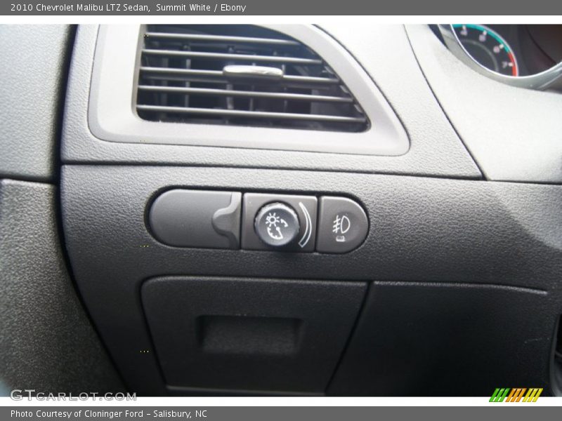 Summit White / Ebony 2010 Chevrolet Malibu LTZ Sedan