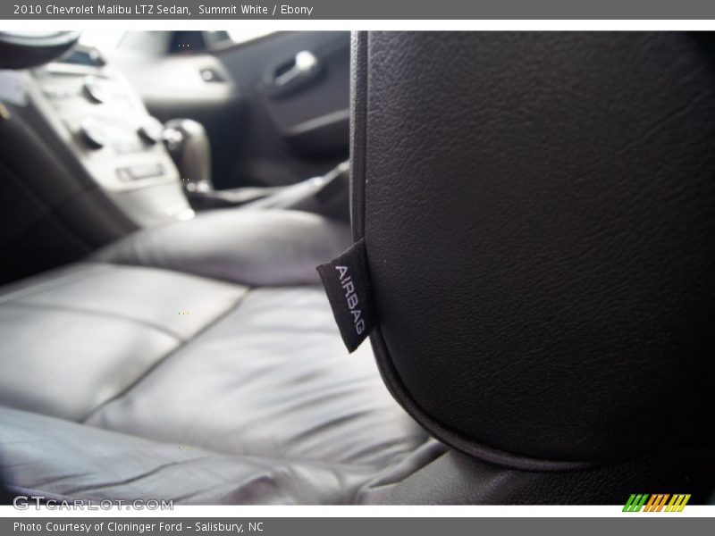 Summit White / Ebony 2010 Chevrolet Malibu LTZ Sedan