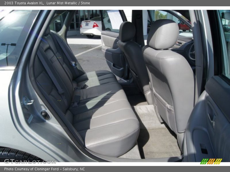 Lunar Mist Metallic / Stone 2003 Toyota Avalon XL