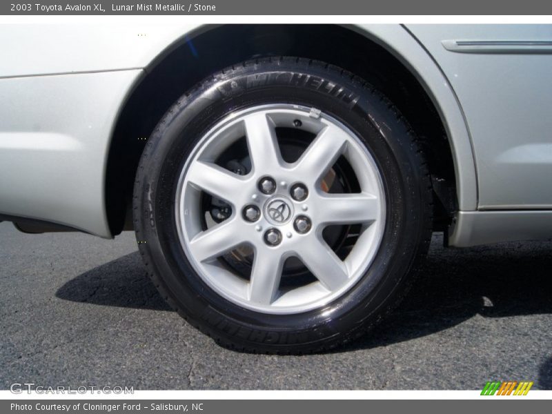 Lunar Mist Metallic / Stone 2003 Toyota Avalon XL