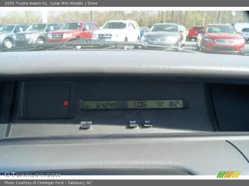 Lunar Mist Metallic / Stone 2003 Toyota Avalon XL