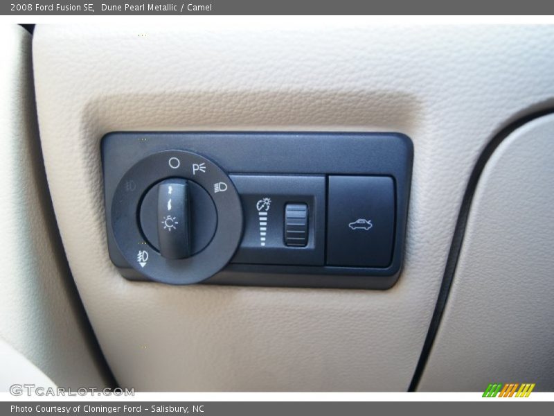 Dune Pearl Metallic / Camel 2008 Ford Fusion SE