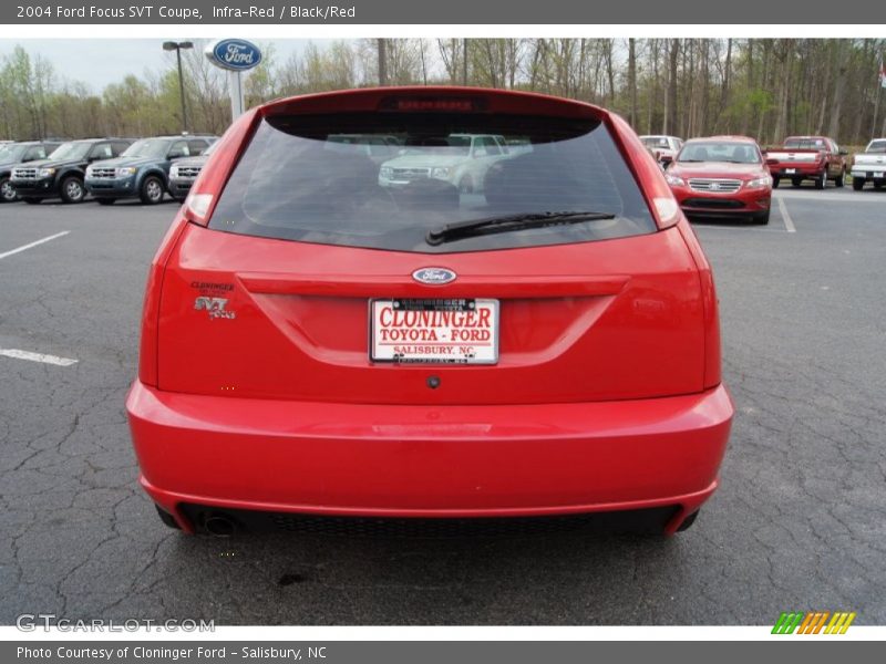 Infra-Red / Black/Red 2004 Ford Focus SVT Coupe
