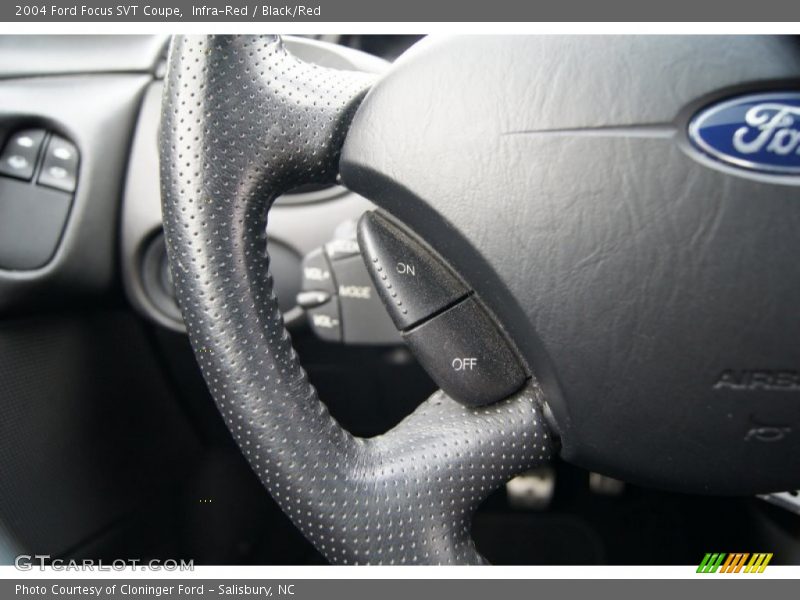 Infra-Red / Black/Red 2004 Ford Focus SVT Coupe