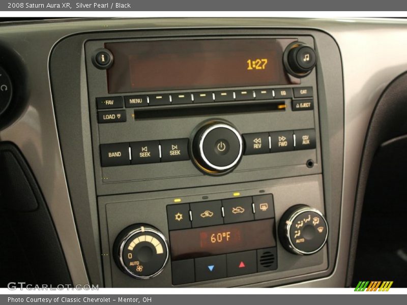 Silver Pearl / Black 2008 Saturn Aura XR