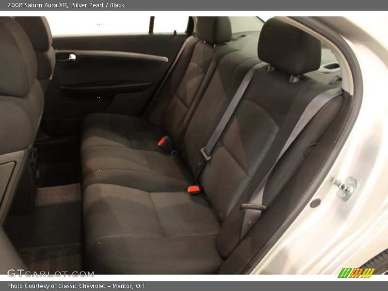 Silver Pearl / Black 2008 Saturn Aura XR