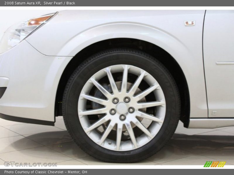 Silver Pearl / Black 2008 Saturn Aura XR