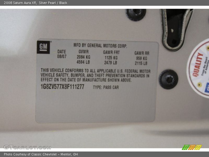 Silver Pearl / Black 2008 Saturn Aura XR