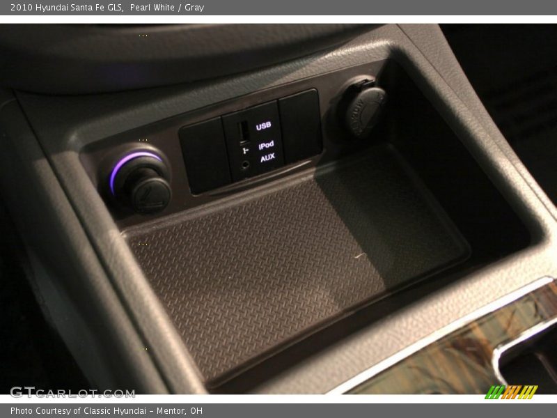 Pearl White / Gray 2010 Hyundai Santa Fe GLS
