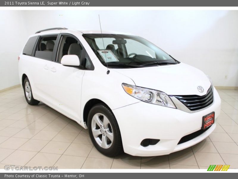 Super White / Light Gray 2011 Toyota Sienna LE
