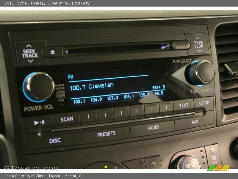 Super White / Light Gray 2011 Toyota Sienna LE