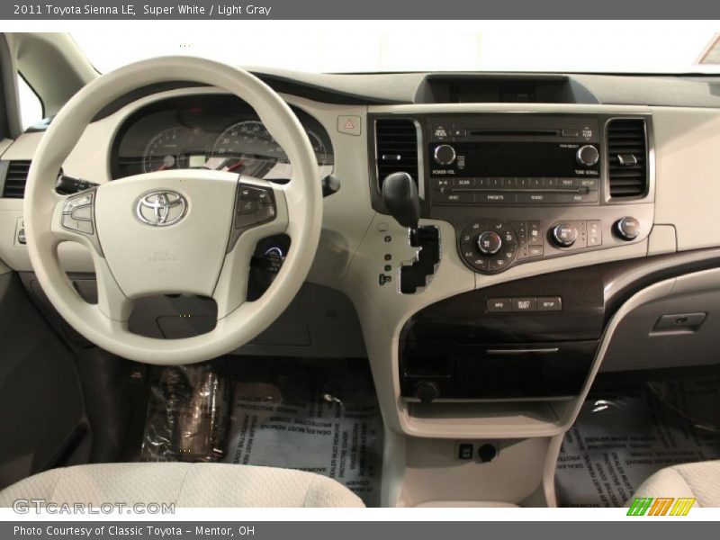 Super White / Light Gray 2011 Toyota Sienna LE