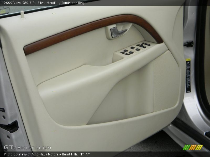 Silver Metallic / Sandstone Beige 2009 Volvo S80 3.2