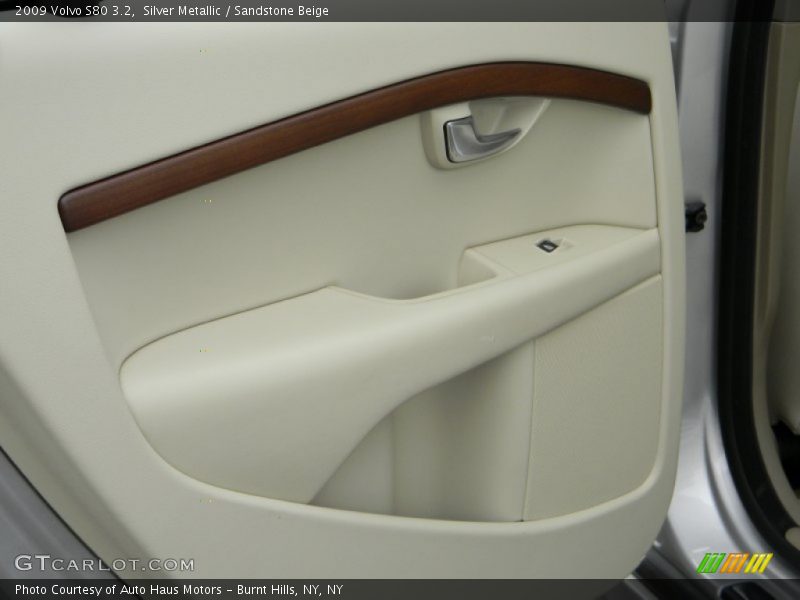 Silver Metallic / Sandstone Beige 2009 Volvo S80 3.2