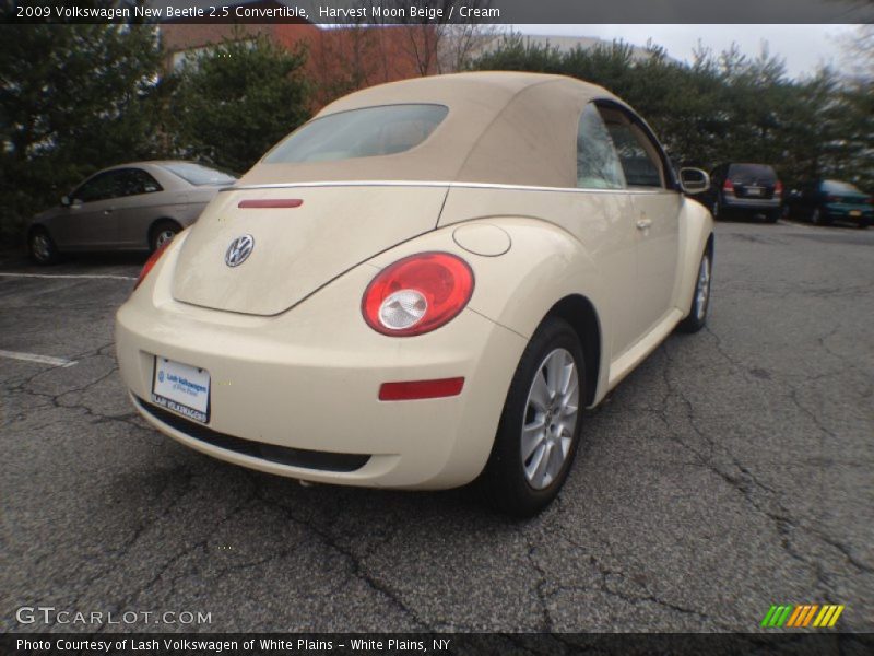Harvest Moon Beige / Cream 2009 Volkswagen New Beetle 2.5 Convertible