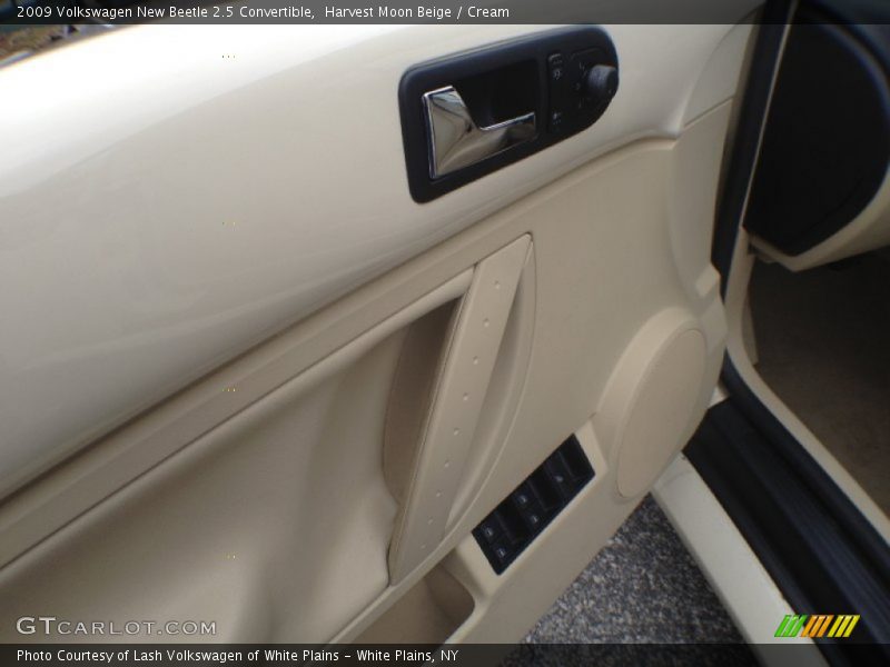Harvest Moon Beige / Cream 2009 Volkswagen New Beetle 2.5 Convertible
