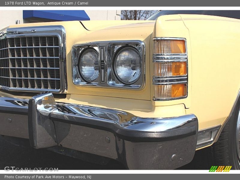 Antique Cream / Camel 1978 Ford LTD Wagon