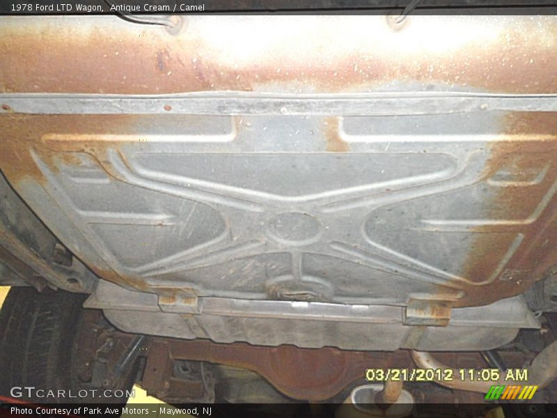 Antique Cream / Camel 1978 Ford LTD Wagon