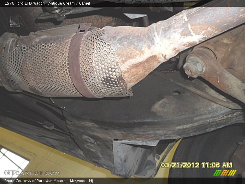 Antique Cream / Camel 1978 Ford LTD Wagon