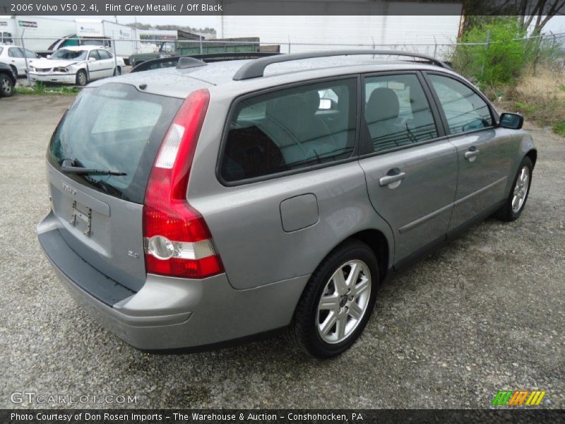 Flint Grey Metallic / Off Black 2006 Volvo V50 2.4i