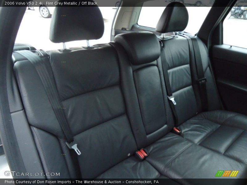  2006 V50 2.4i Off Black Interior