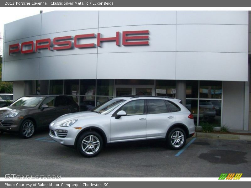 Classic Silver Metallic / Luxor Beige 2012 Porsche Cayenne
