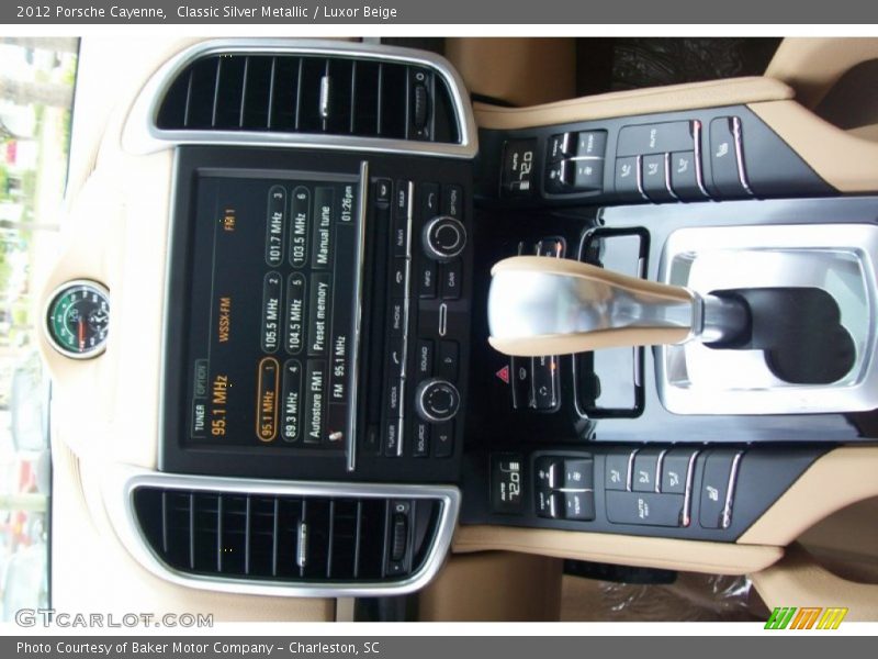 Classic Silver Metallic / Luxor Beige 2012 Porsche Cayenne