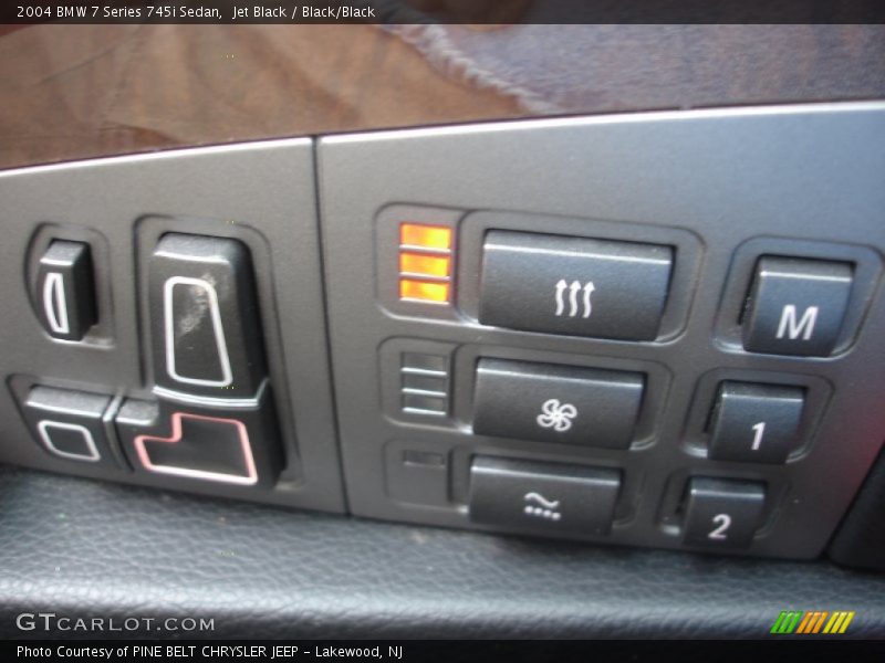 Jet Black / Black/Black 2004 BMW 7 Series 745i Sedan