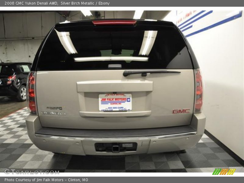 Silver Birch Metallic / Ebony 2008 GMC Yukon Denali AWD