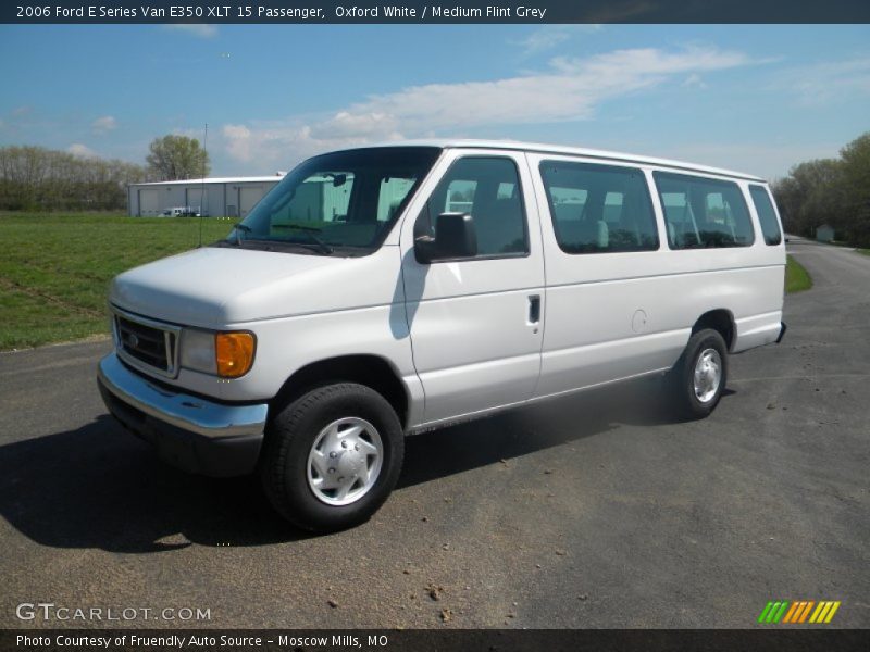 Oxford White / Medium Flint Grey 2006 Ford E Series Van E350 XLT 15 Passenger