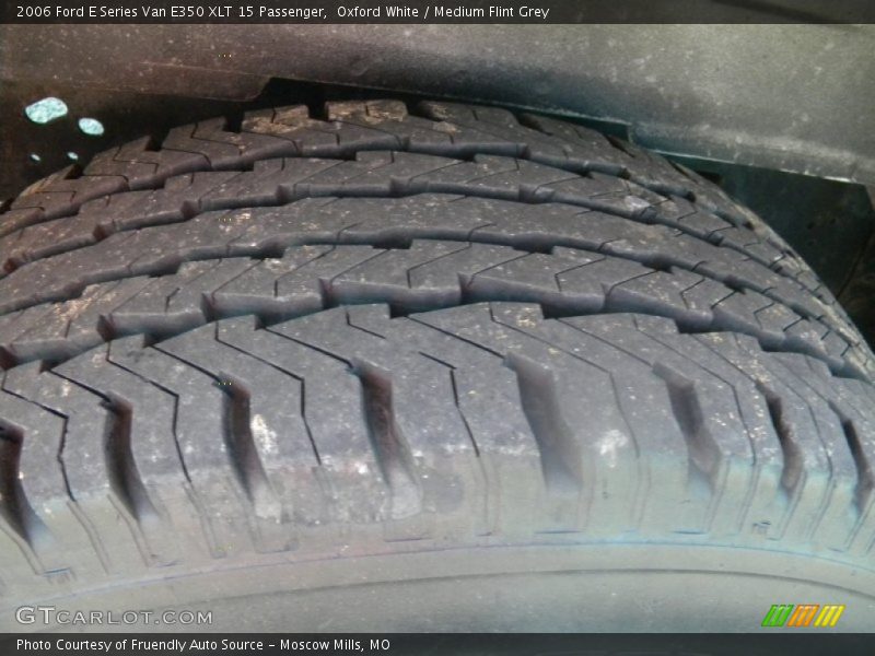 Oxford White / Medium Flint Grey 2006 Ford E Series Van E350 XLT 15 Passenger