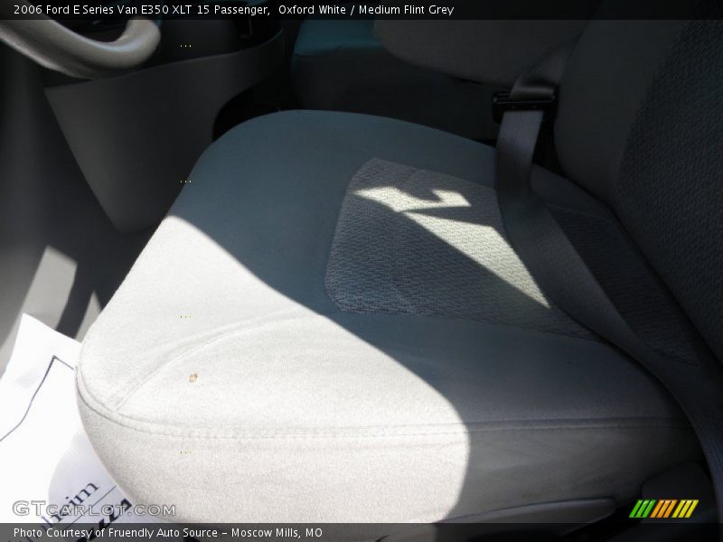 Oxford White / Medium Flint Grey 2006 Ford E Series Van E350 XLT 15 Passenger