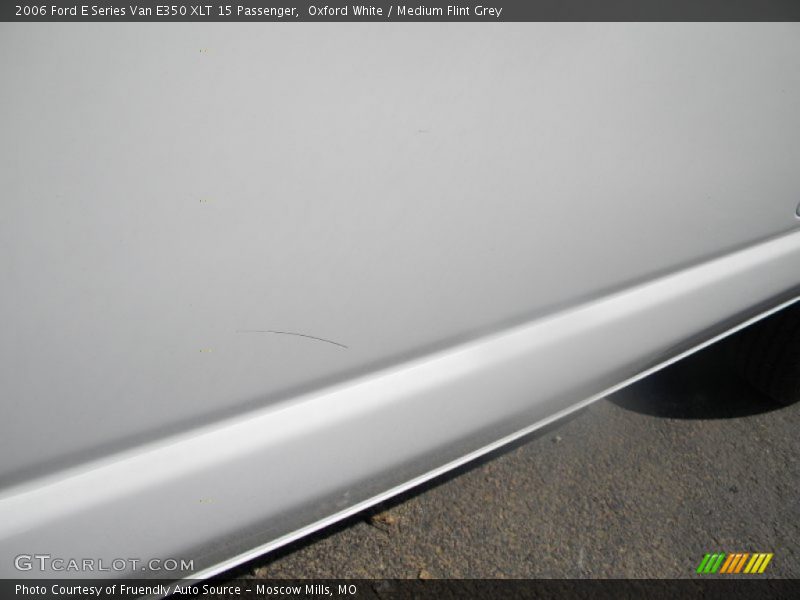 Oxford White / Medium Flint Grey 2006 Ford E Series Van E350 XLT 15 Passenger