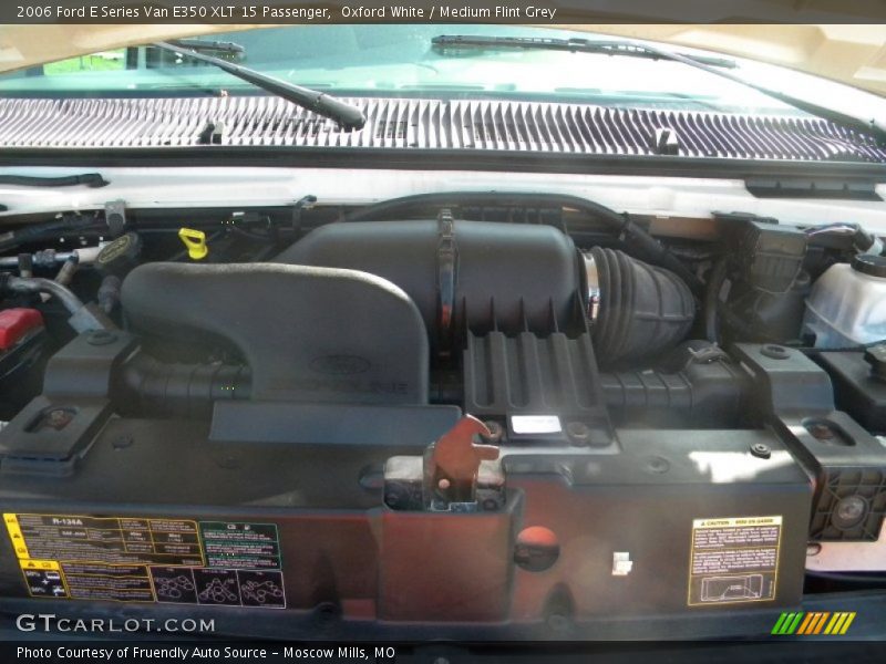 Oxford White / Medium Flint Grey 2006 Ford E Series Van E350 XLT 15 Passenger