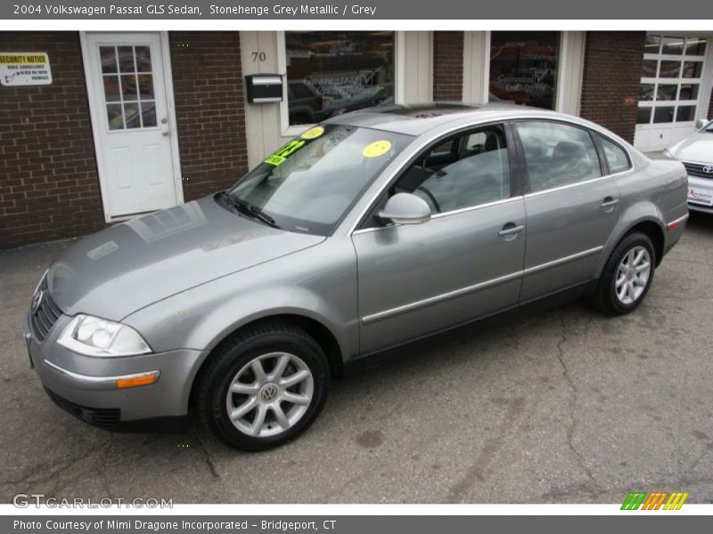 Stonehenge Grey Metallic / Grey 2004 Volkswagen Passat GLS Sedan