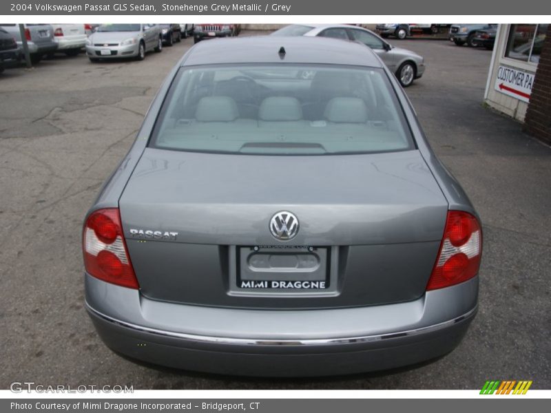 Stonehenge Grey Metallic / Grey 2004 Volkswagen Passat GLS Sedan